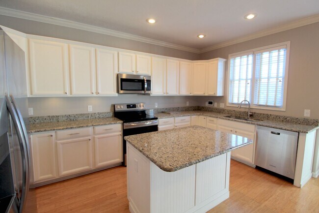 Building Photo - Upscale townhome  with attached garage for rent in the Townes at Bluestone!