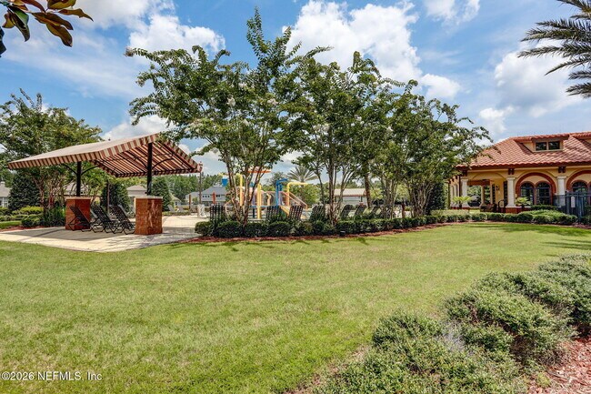 Building Photo - 470 Servia Dr