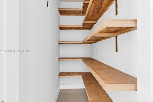 Building Photo - 6410 NW 105th Pl