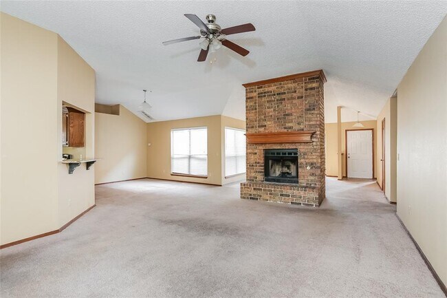Building Photo - 11233 Cimarron Dr