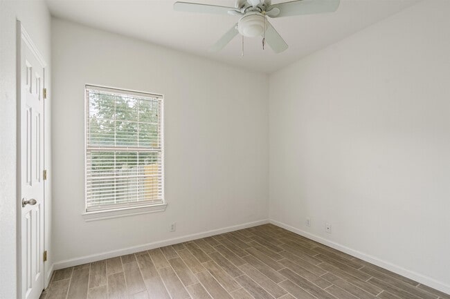 Building Photo - 104 Painted Rock