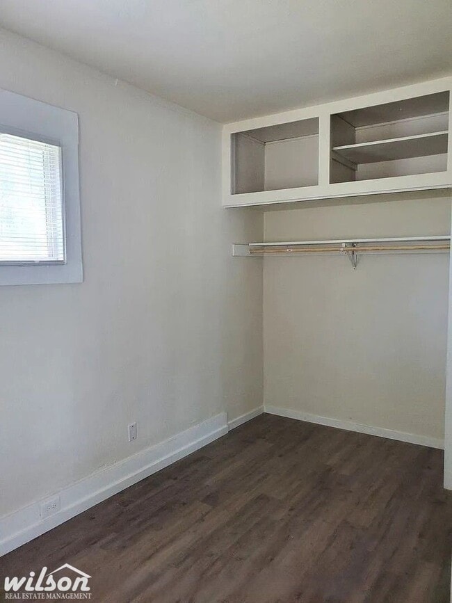 Building Photo - 550 A St