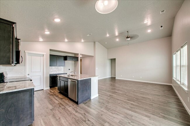 Building Photo - Adorable Nampa Home - Close Access To Ever...