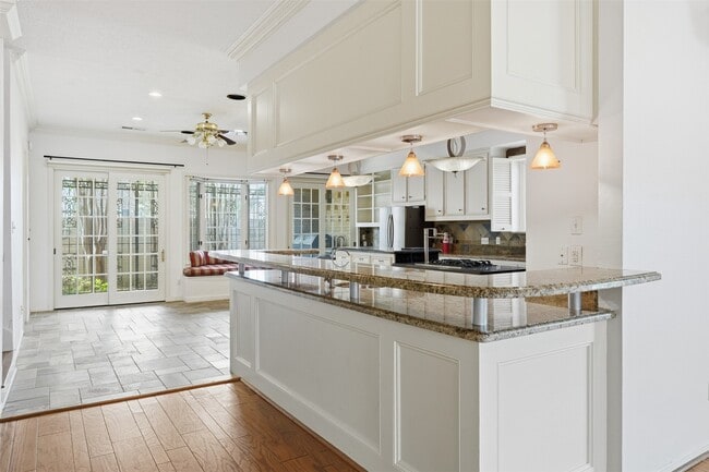 Building Photo - 4063 Breakwood Dr