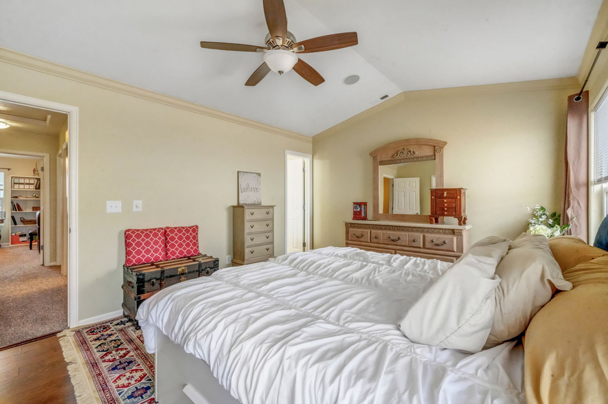 Master Bedroom - 7662 Sandy Springs Pt