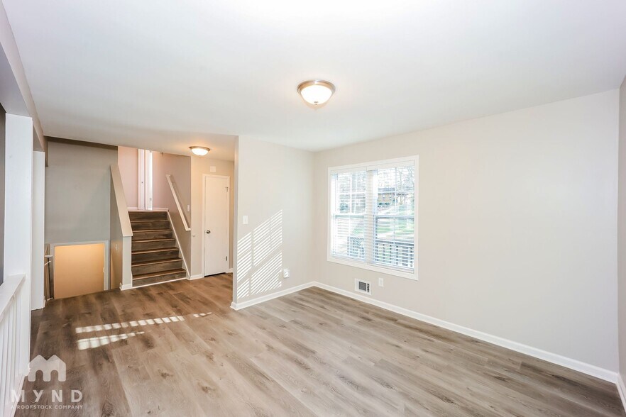 Building Photo - 4355 Valley Brook Ln SW