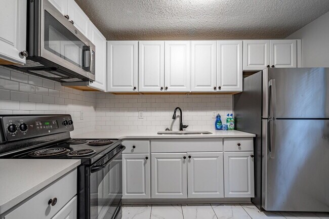 Building Photo - THE CORVAIR l Gorgeous Atlanta House, Close to Parks & Amenities