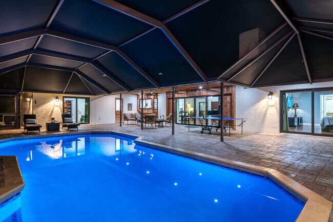 Building Photo - 12466 Quercus Ln
