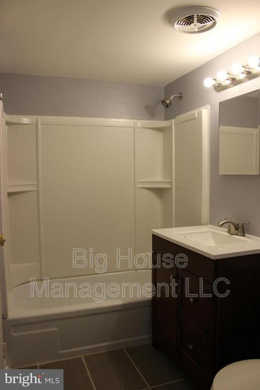 Building Photo - 2316 Freetown Ct