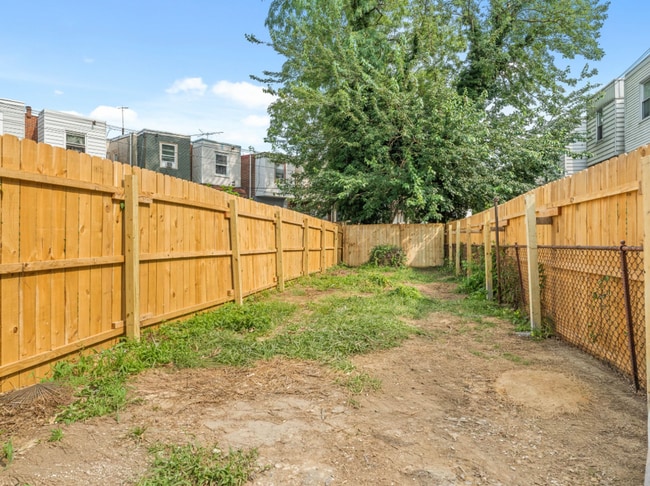 Building Photo - 2066 Eastburn Ave