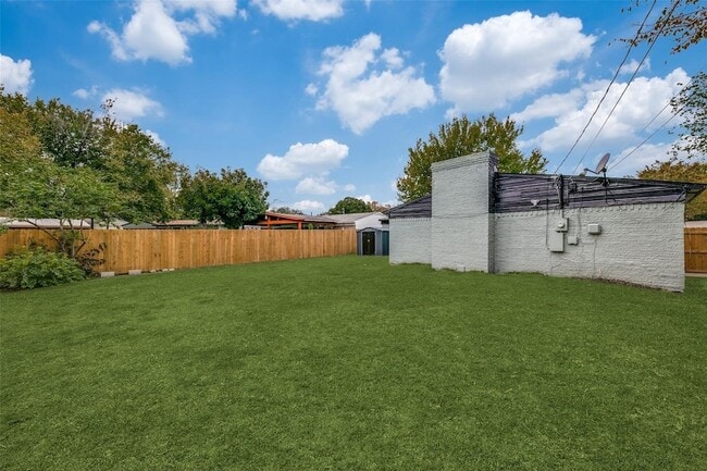 Building Photo - 4524 Harvey Dr