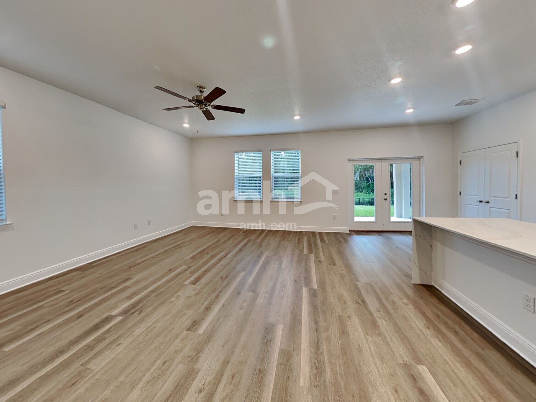 Building Photo - 6567 Atlantic Bch Ave