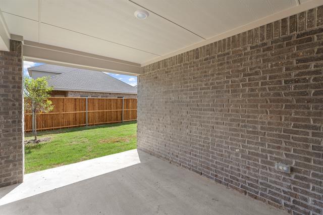 Building Photo - 647 Carters Grv Dr