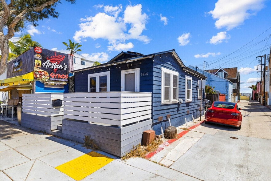 Building Photo - 3861 Mission Blvd