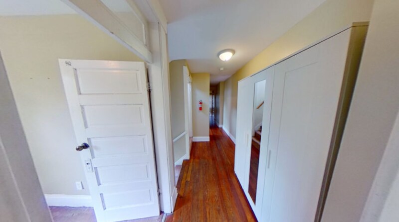 Building Photo - 305-307-307 E 19th Ave