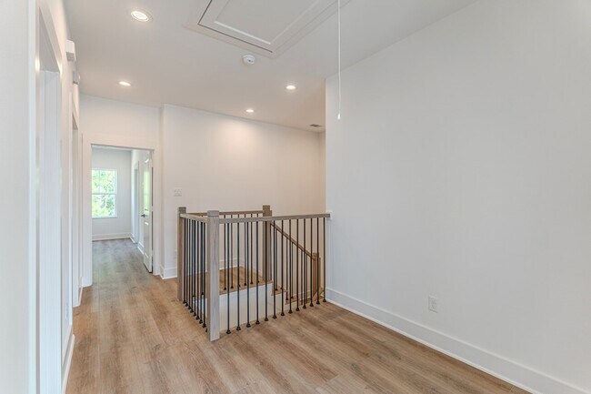 Building Photo - 7628 Inwood Hls Ln