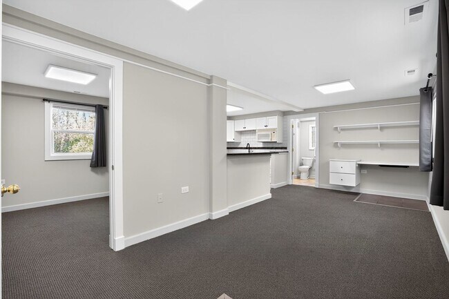 Building Photo - 1036 Guerin Rd