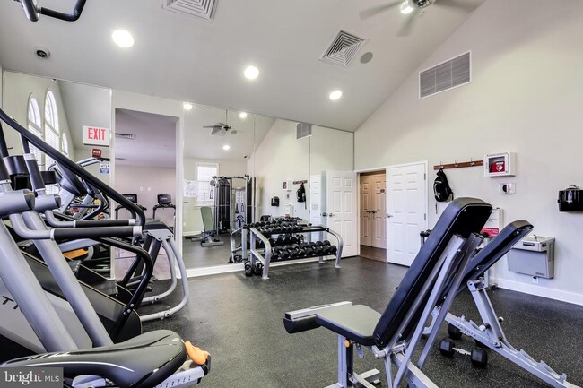 Building Photo - 7757 Crystal Brook Way