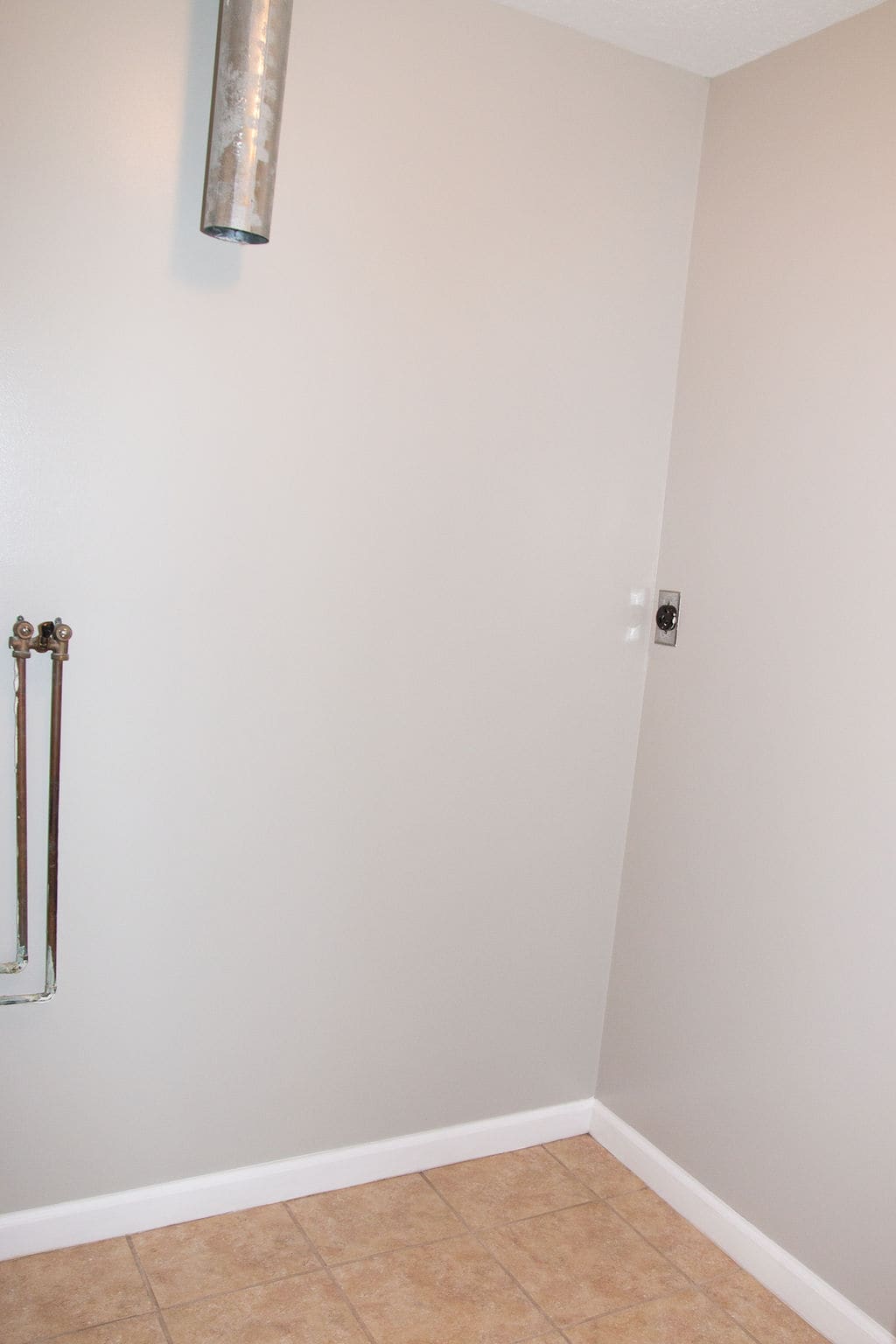 Building Photo - 809 Diamond Ct
