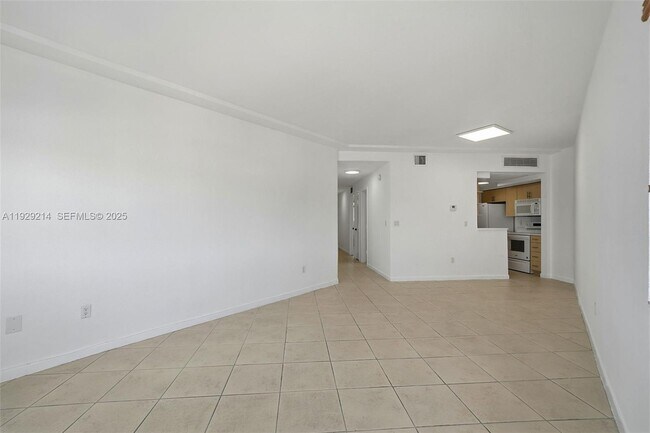 Building Photo - 1185 Marseille Dr