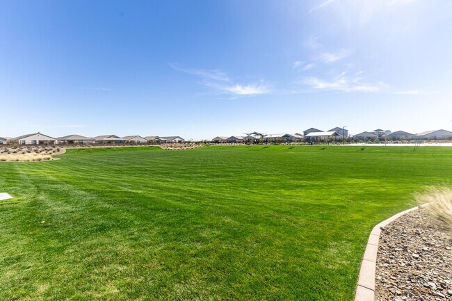 Building Photo - 1714 W Starfire Ave