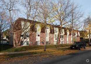 Building Photo - 3404 Emerson Ave S