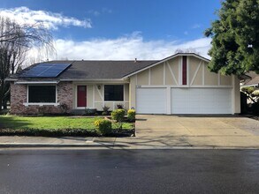 Building Photo - 4 Bed 3 Bath Single Family Home In Pleasanton
