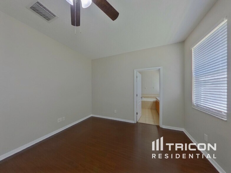 Building Photo - 9346 Black Thorn Loop