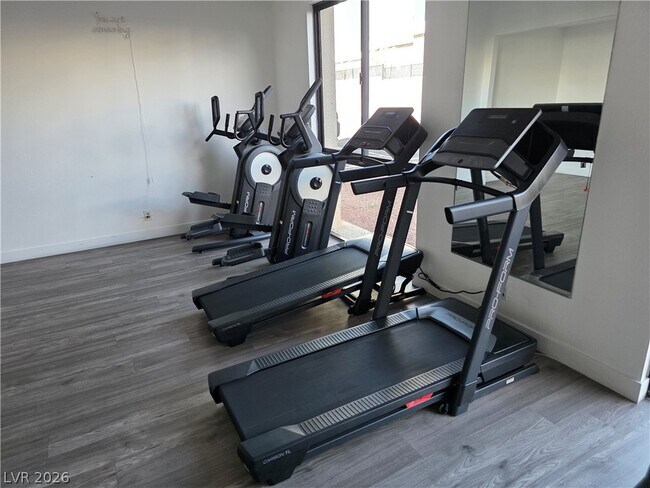 Building Photo - 3930 University Center Dr