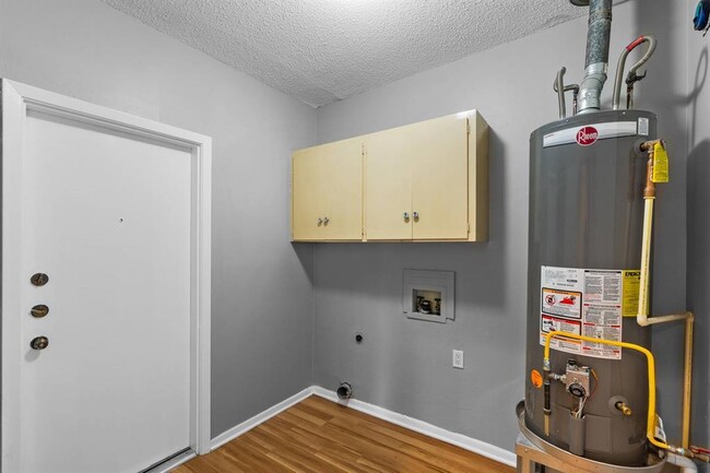 Building Photo - 2205 Lanier Dr