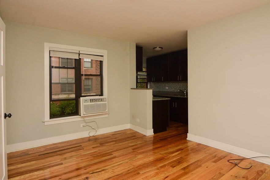 Building Photo - 2907 N Mildred Ave