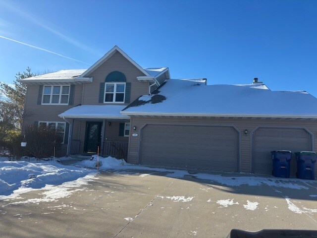 Building Photo - N6188 Shadybrook Ln