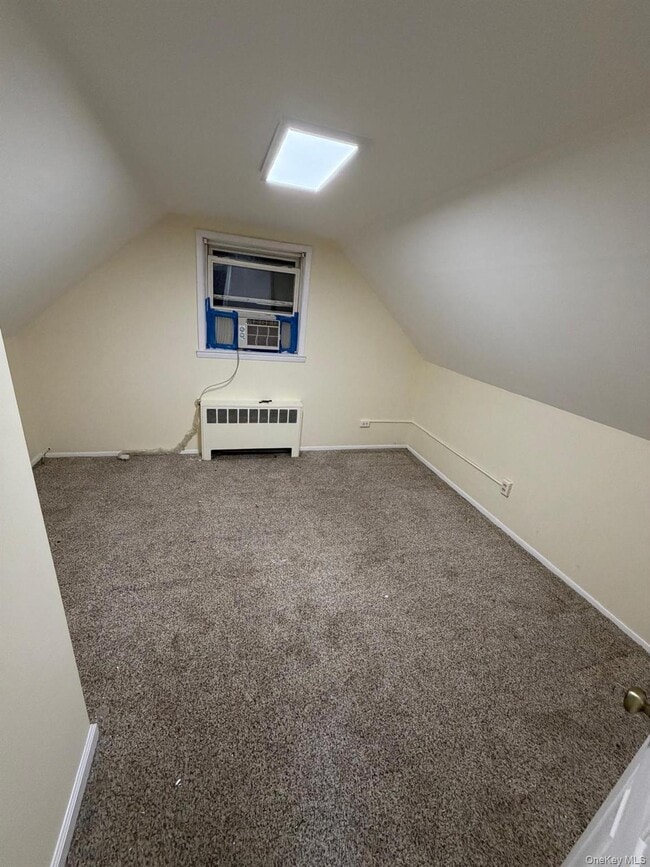 Building Photo - 150 E St