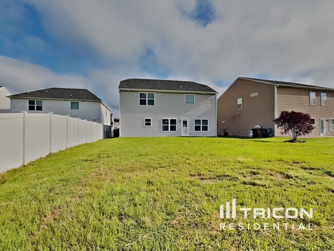 Building Photo - 12 Stoud Cir