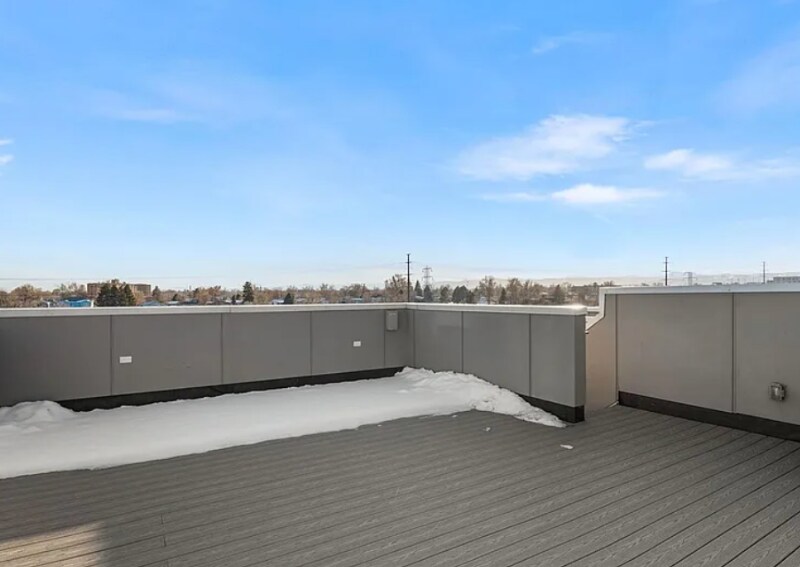 Building Photo - 1245 Utica St
