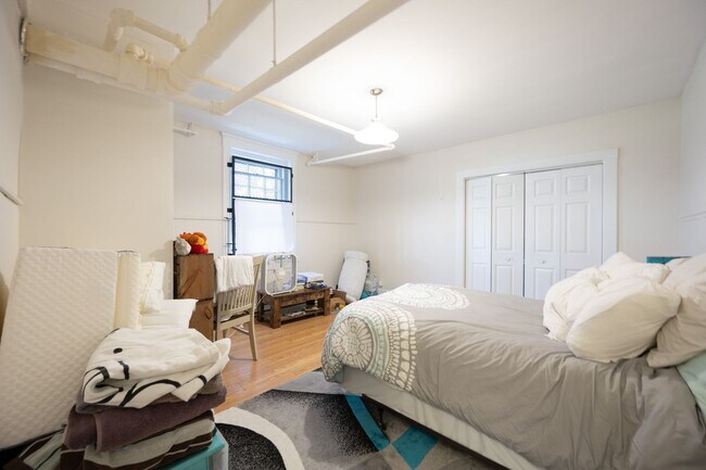 Primary Photo - 468 Whitney Ave