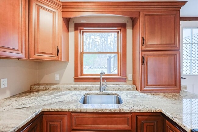 Building Photo - 68 Greene St