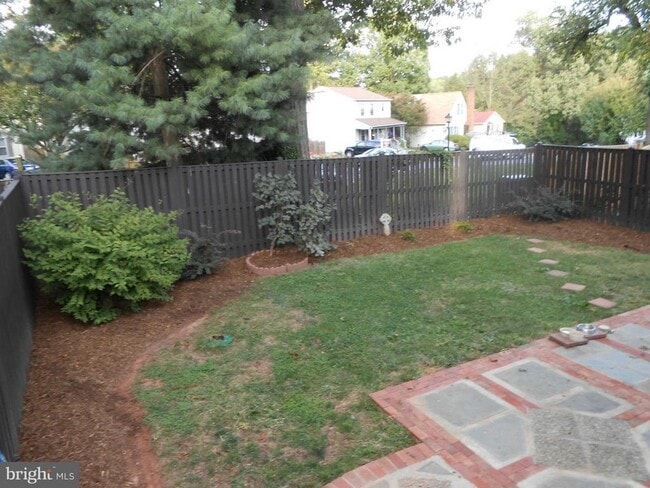 Building Photo - 9817 Pebble Weigh Ct