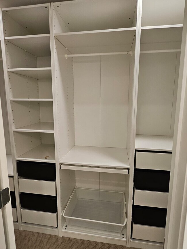 Master Bedroom - 3835 Heart Cmn