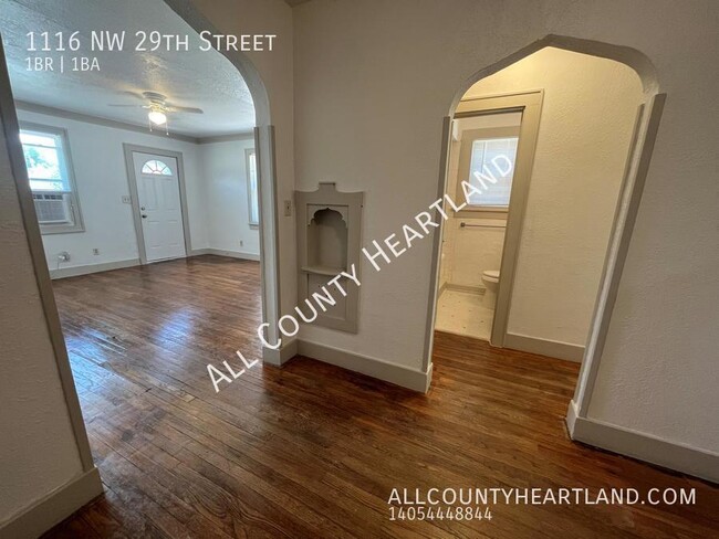 Building Photo - 1116 NW 29th St