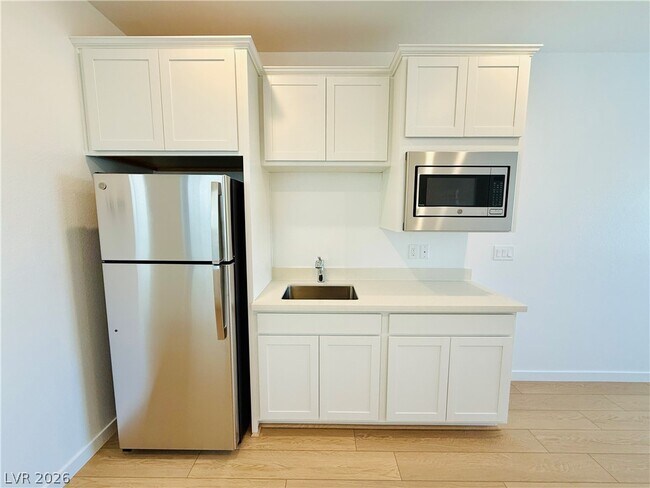 Building Photo - 8341 Caldera Hls Ave