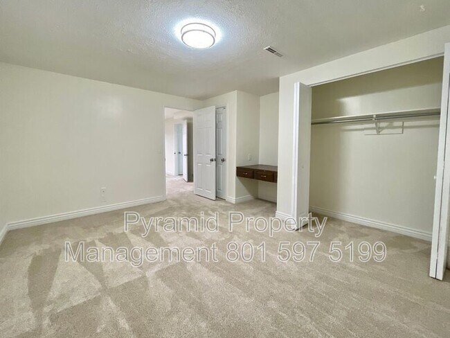 Building Photo - 8298 Harrison Cir