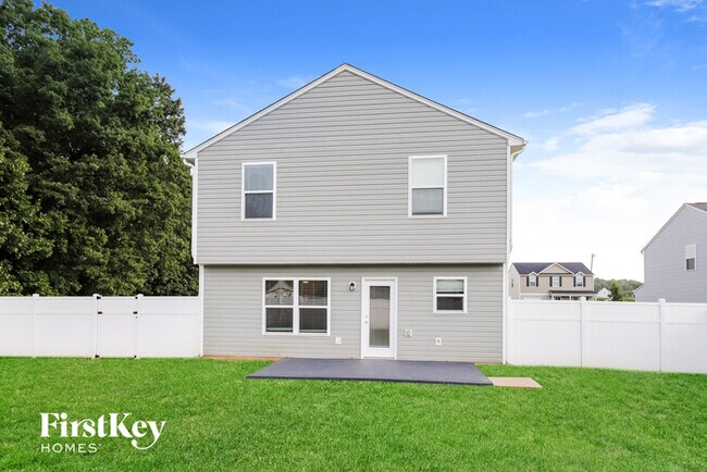 Building Photo - 179 Bedrock Ct