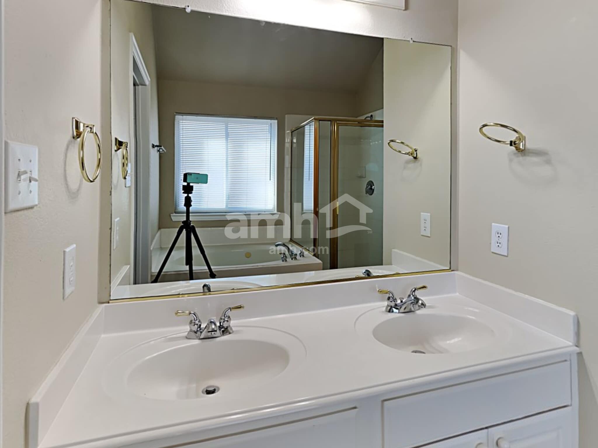 Building Photo - 206 Rock Meadow Trail