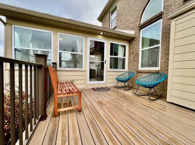 Building Photo - 5531 Oakview Terrace