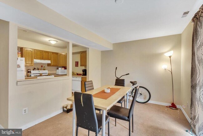 Building Photo - 17 Beau Rivage Dr