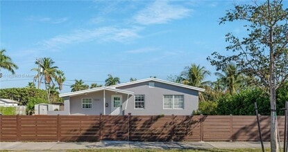 Building Photo - 10241 Dominican Dr
