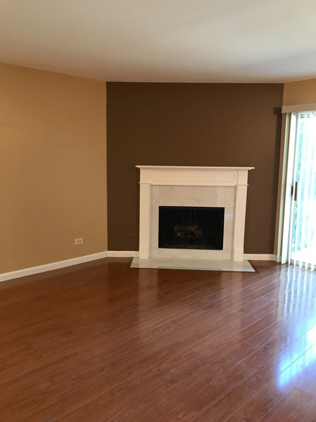 Building Photo - 7010 Newport Dr