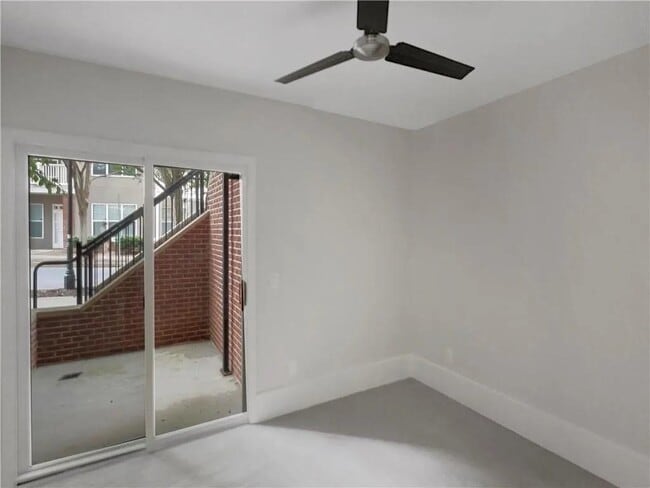 Building Photo - 745 Fountainhead Ln NE