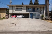Building Photo - 2334 Dracena St